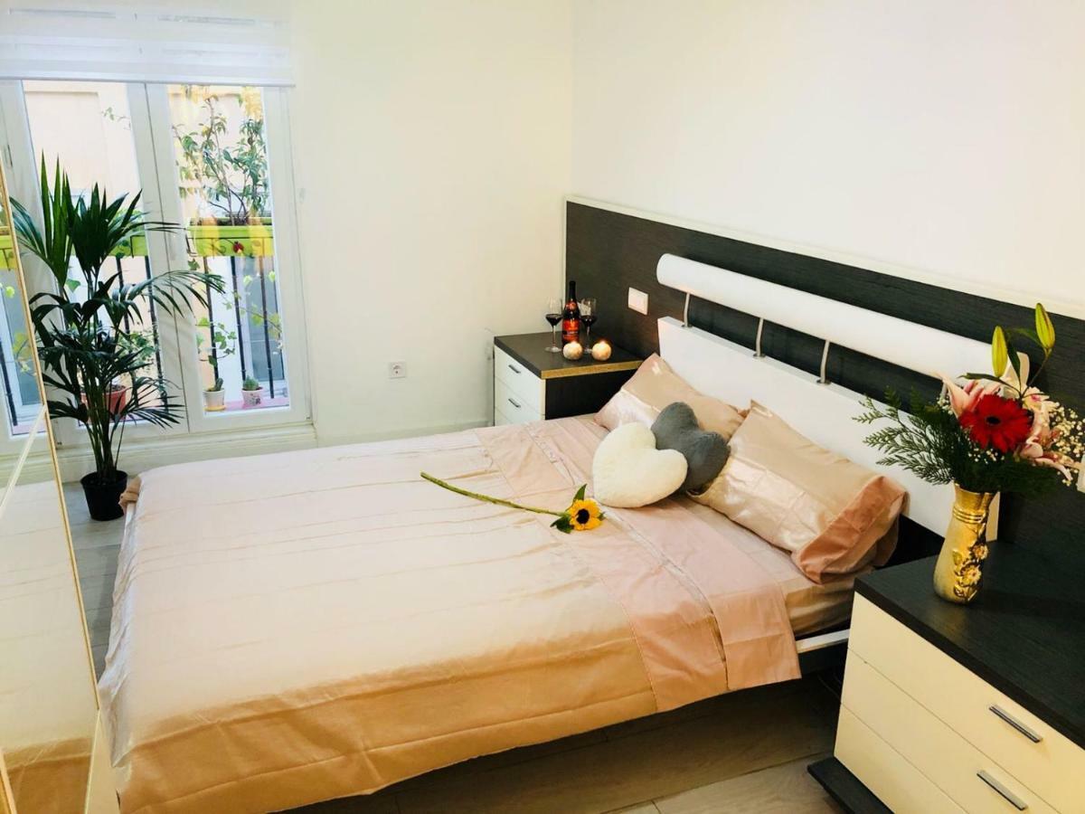 Apartment In Sol Madrid Bagian luar foto
