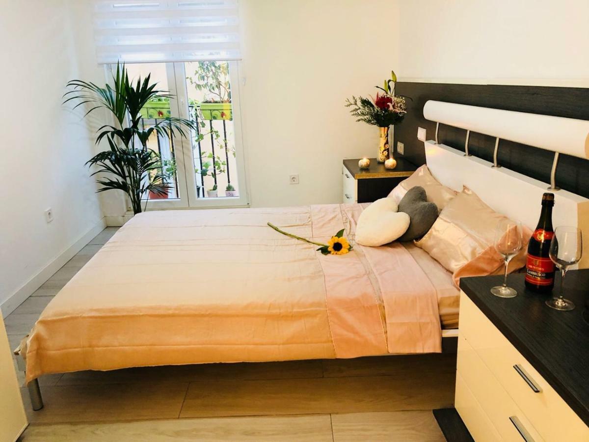 Apartment In Sol Madrid Bagian luar foto